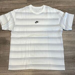 The Nike Tee Striped Black/Grey White Size Large